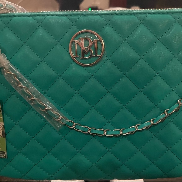 Chic Badgley Mischka Teal Quilted Beg with Chain Strap. Vegan Leather NWT - Picture 1 of 6